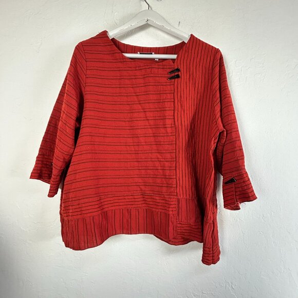 Habitat Womens Red Striped Artsy Asymmetrical Top Blouse Large 3/4 Sleeve Button - Picture 1 of 8